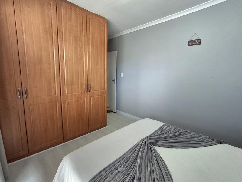 4 Bedroom Property for Sale in Britannia Bay Western Cape
